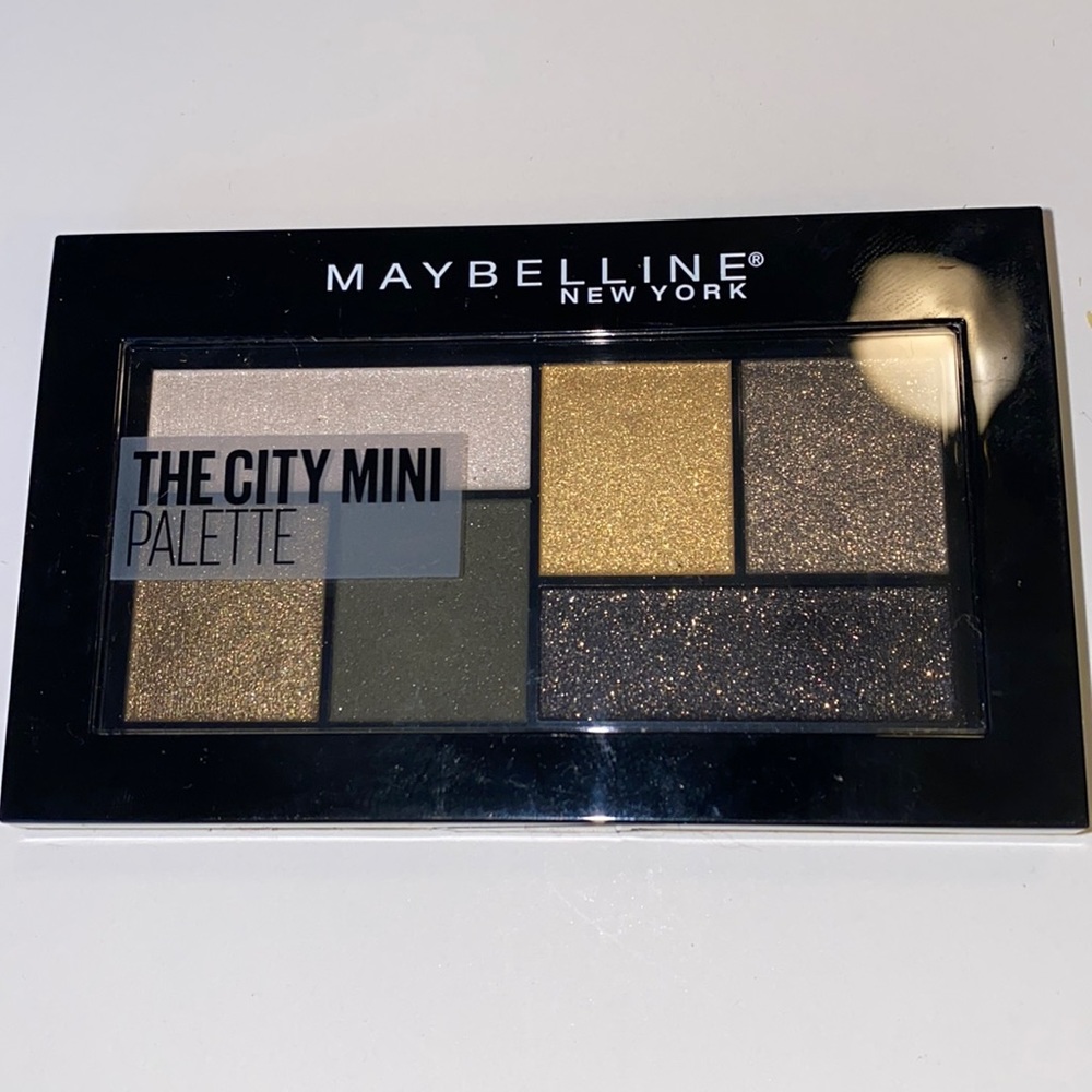 COPY - New Maybelline The City Mini Palette